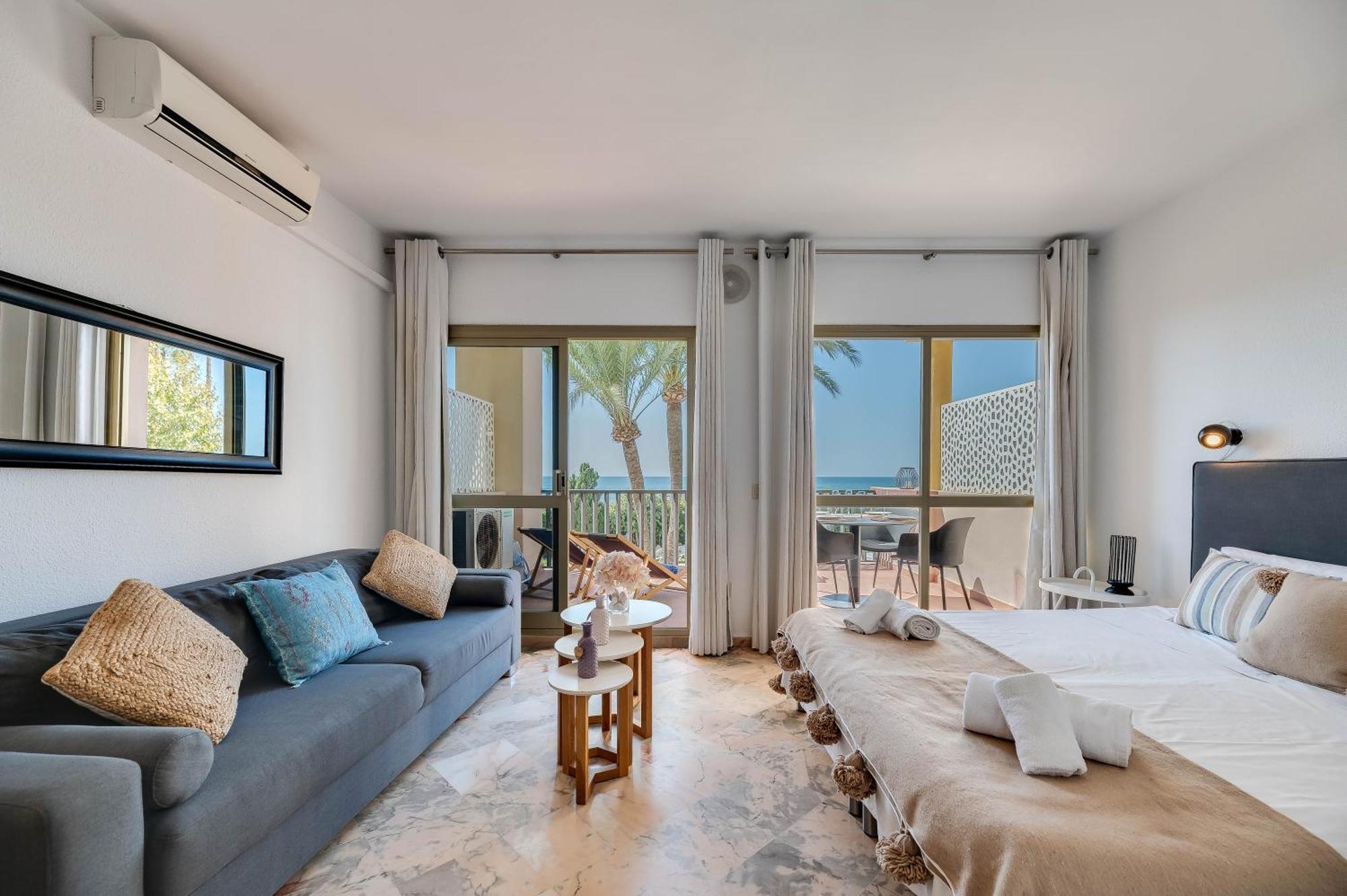 Rumah liburan Front Line Marbella